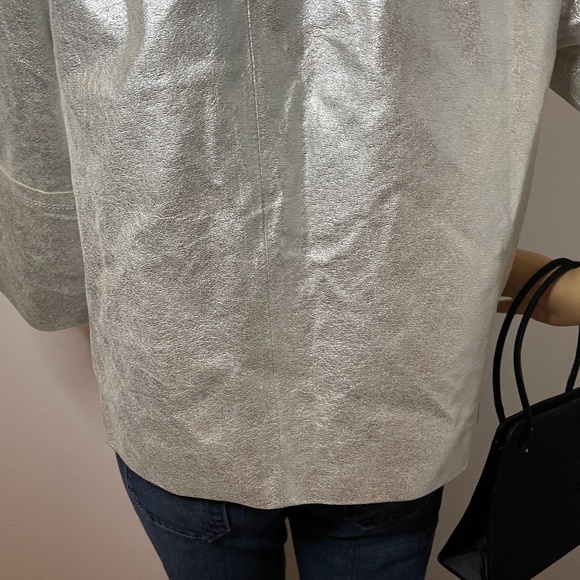 Vintage silver metallic 100% leather 60’s mod button down crewneck jacket! - Picture 13 of 15